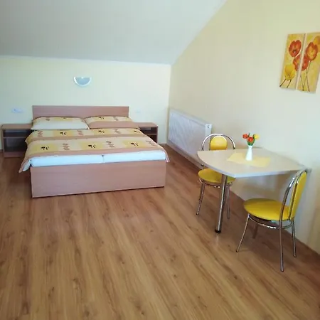 Privat Sulamit Podhájska