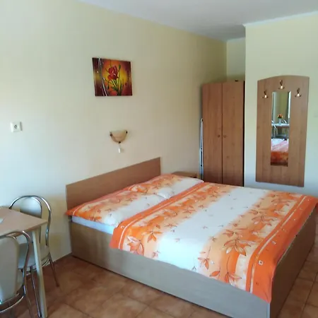 Privat Sulamit 3*